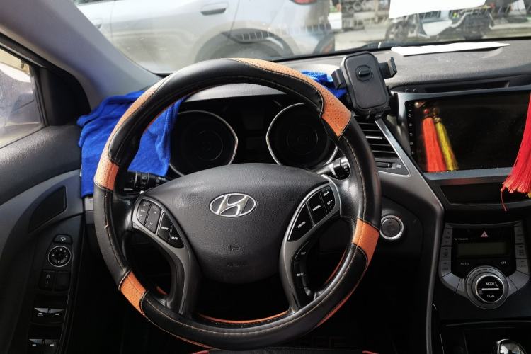 Used Hyundai Elantra (5th Generation / Langdong) 2015 1.6L Automatic Luxury Model Steering Wheel