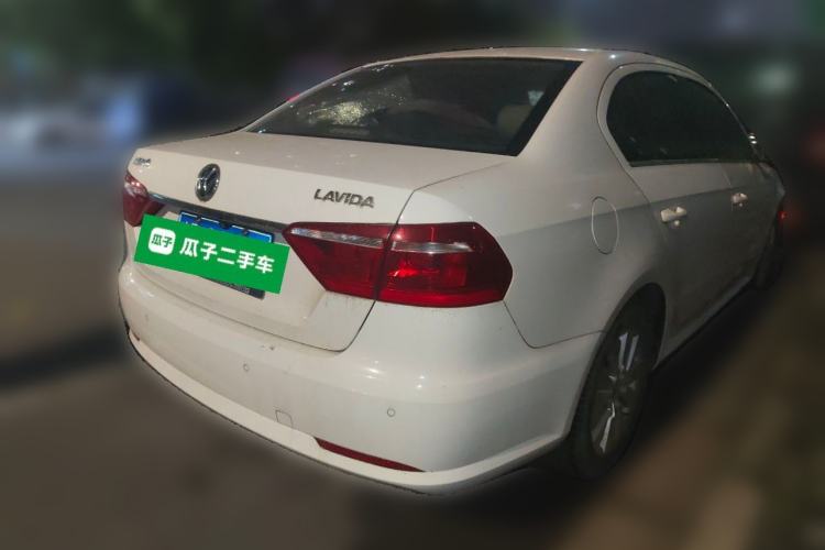 Used Volkswagen Lavida 2013 Restyled Classic 1.6L Manual Comfort Edition
