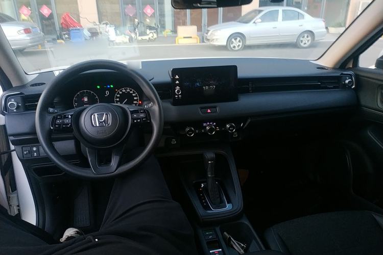 Used Honda Vezel 2023 1.5L CVT Pioneer Edition Center Console