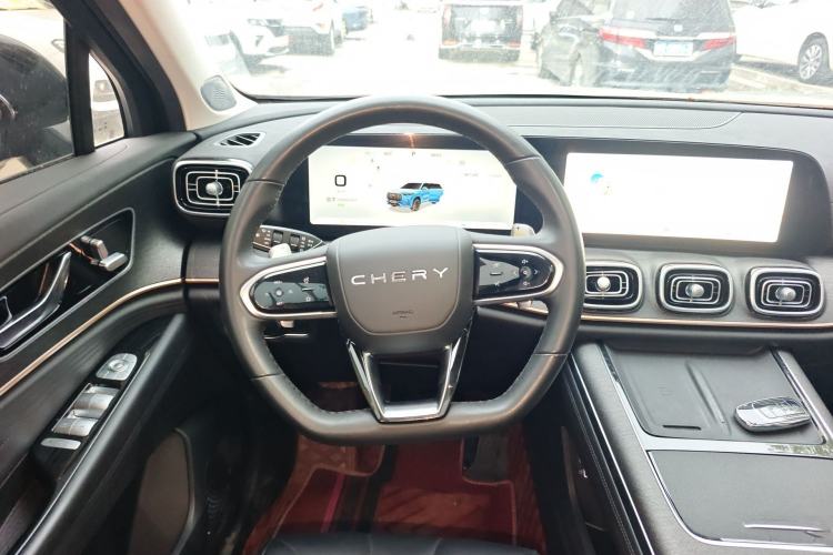 Used Chery Tiggo 9 2023 2.0T Dual-Clutch Two-Wheel Drive Leading Edition 5 Seats
