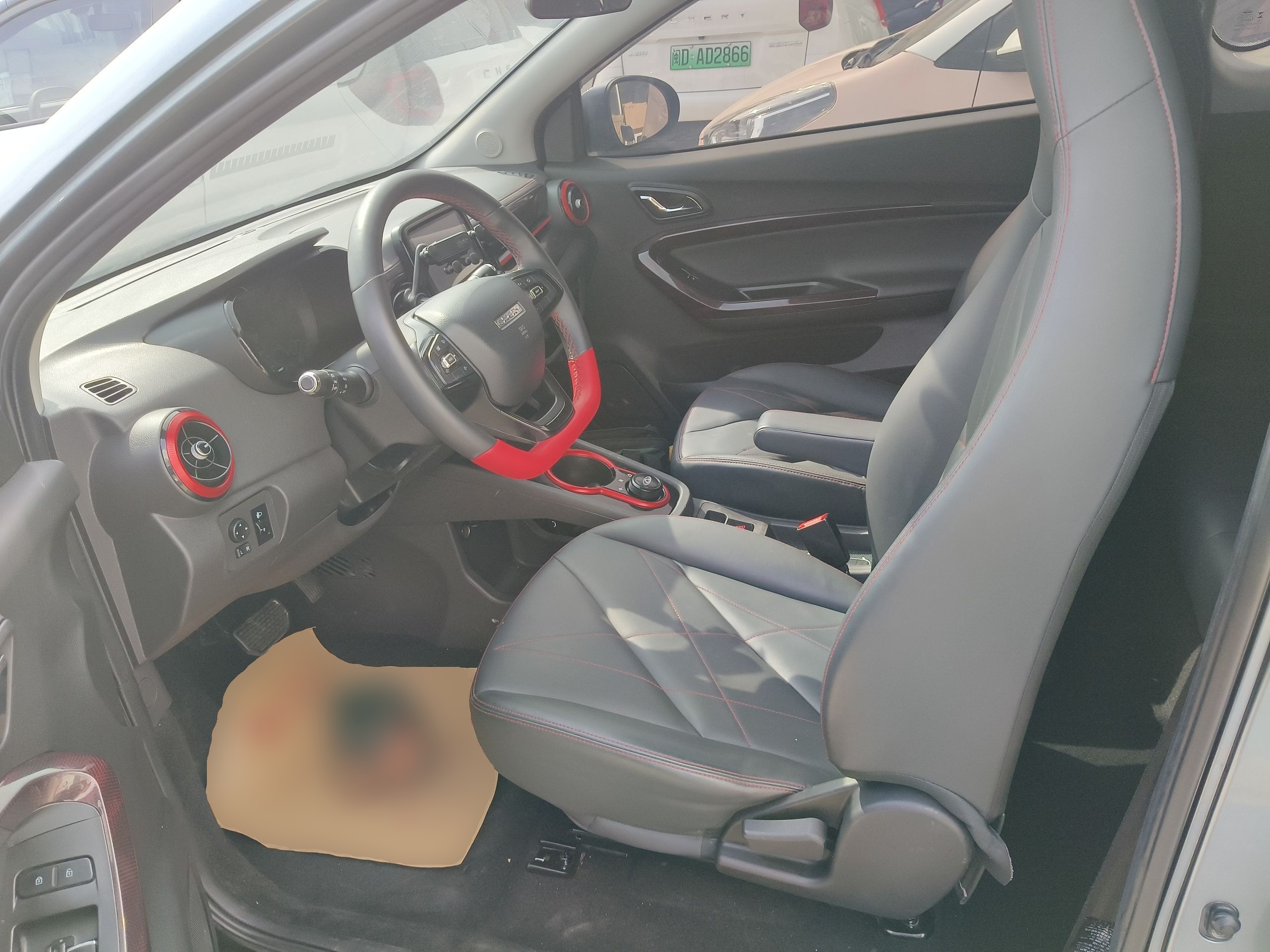 المقاعد الأمامية داخل السيارة