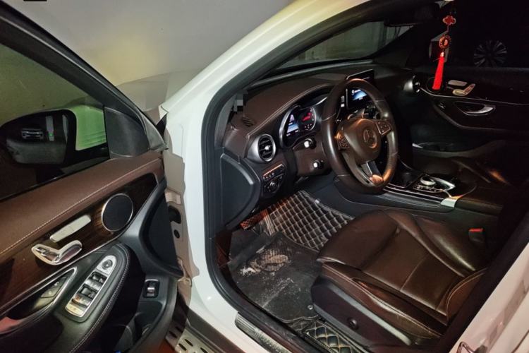 Used Mercedes-Benz GLC 2017 GLC 260 4MATIC Luxury Model