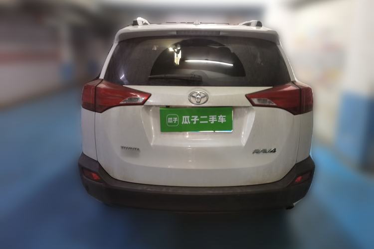 Used Toyota RAV4 2015 2.0L CVT Two-Wheel Drive Fashion Edition