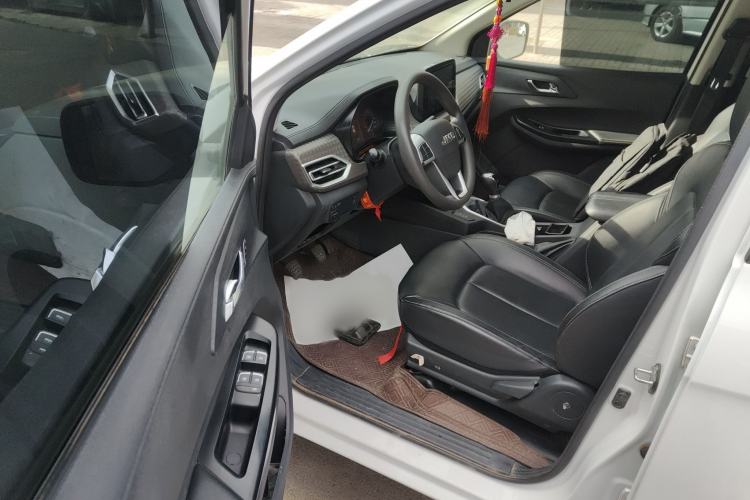 Used JMC Baodian 2023 2.5T Diesel Two-Wheel Drive Comfort Edition Long Wheelbase JX4D25A6L
