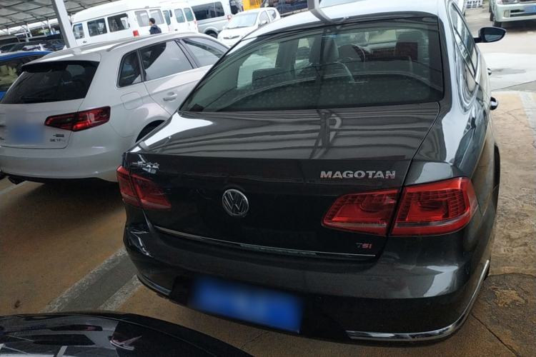 Used Volkswagen Magotan 2015 1.8TSI Luxury Model Rear