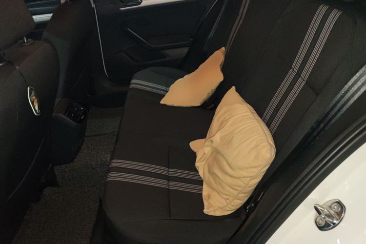 Used Volkswagen Lamando 2015 230TSI Manual Trend Edition
