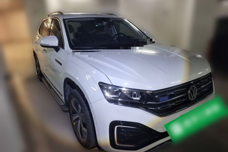 Used Volkswagen Tayron GTE Plug-in Hybrid 2020 1.4T Luxury Model Front Right 45 Deg