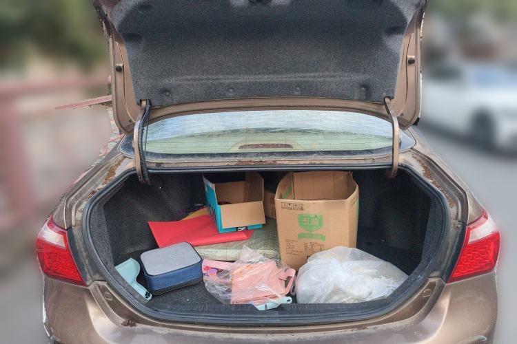 Used BYD G6 2013 2.0L Manual Luxury Version
