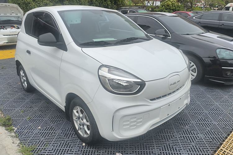 Used Roewe Clever 2022 311km QiQi BoBo Edition Front Right 45 Deg