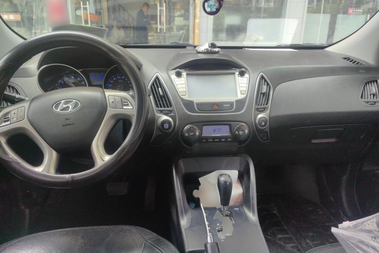 Used Hyundai ix35 2015 2.0L Automatic 2WD Smart Version China V Standard
