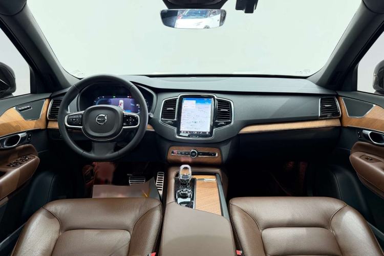 Used Volvo XC90 2023 B6 Zhiyi Luxury Edition 7-Seater Interior 3