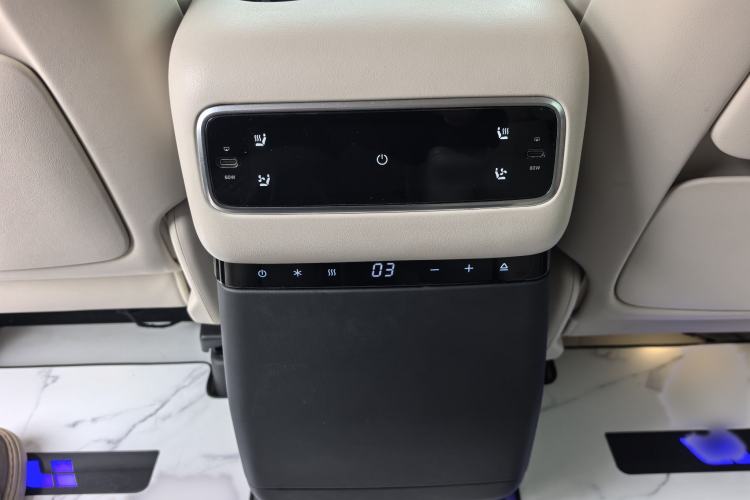 Used Li Auto MEGA 2024 Ultra Model