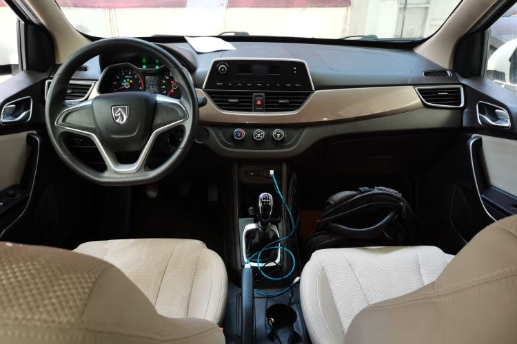 Used Baojun 310W 2017 1.5L Manual Comfort Version China VI Emission Standard