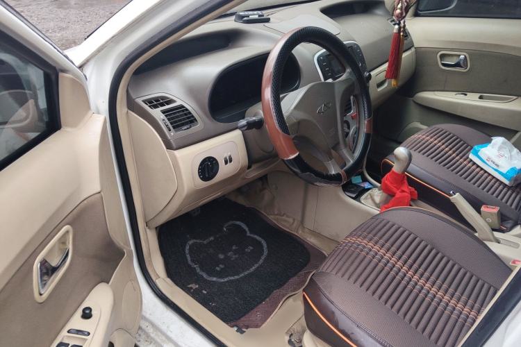 Used Chery Fengyun 2 2010 Hatchback 1.5L Ambition Model Driver Seat