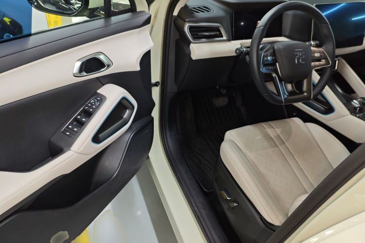 Used BYD Yuan UP 2024 401KM Beyond Edition Driver Seat