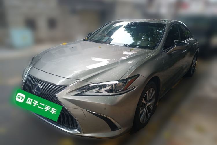 Used Lexus ES 2020 300h Premier Edition