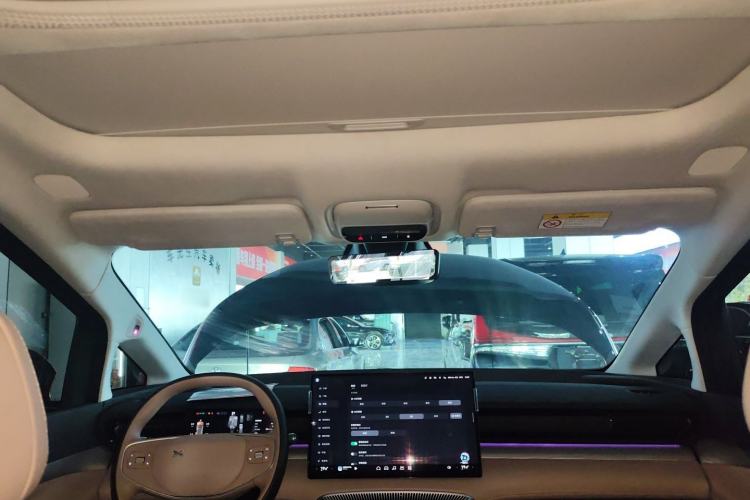 Used XPeng X9 2024 702 Ultra-Long Range Max Headliner