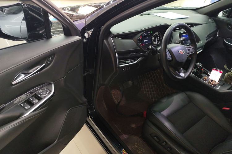 Used Cadillac XT4 2018 28T Two-Wheel Drive Tech Version