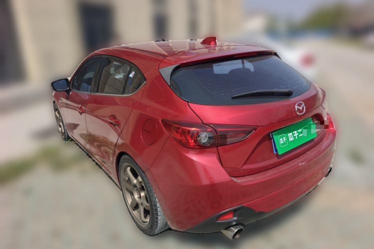 Used Mazda 3 Axela 2016 Hatchback 2.0L Automatic Sport Model
