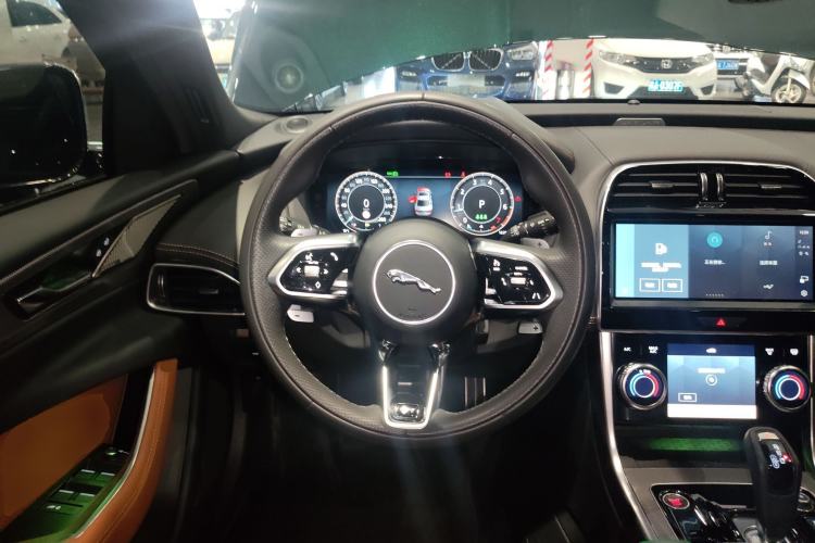 Used Jaguar XEL 2025 2.0T 250 PS R-DYNAMIC 90th Anniversary Edition
