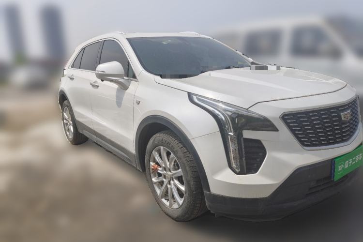 Used Cadillac XT4 2021 28T Two-Wheel Drive Tech Edition Front Right 45 Deg