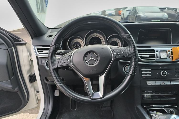Used Mercedes-Benz E-Class 2015 Facelift E 200 L Sport Edition Steering Wheel
