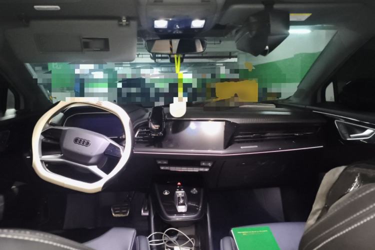 Used Audi Q4 e-tron 2024 40 e-tron Boundary Edition Center Console