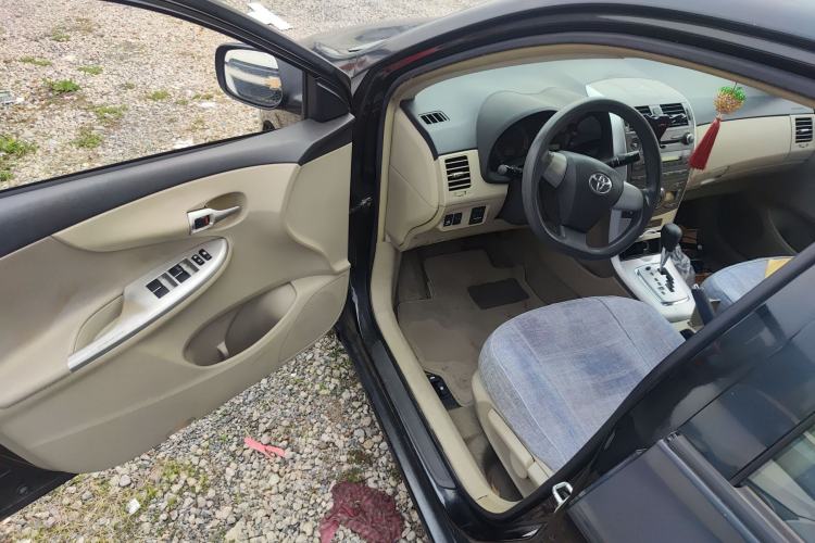 Used Toyota Corolla 2011 1.8L CVT GL-i Driver Seat