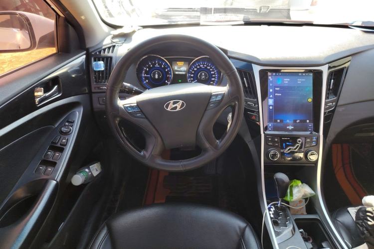 Used Hyundai Sonata 2013 2.4L Automatic Leading Edition China IV Standard