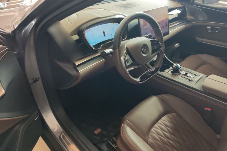 Used BYD Han 2023 DM-i Champion Edition 121KM Prestige Model
