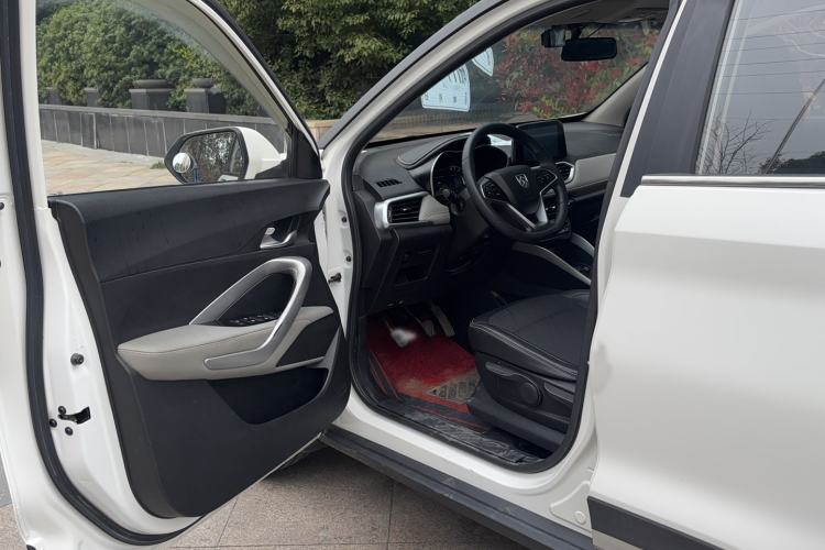 Used Baojun 510 2017 1.5L Manual Fashion Model
