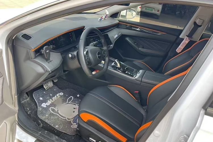 Used Dongfeng Aeolus Yixuan MAX 2023 1.5T Ultra-Stylish Trendsetting Dad Edition