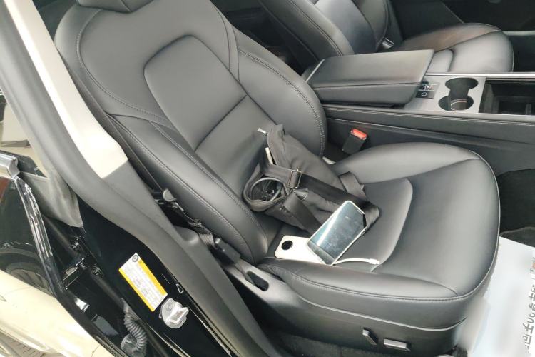 Used Tesla Model Y 2023 Long-Range All-Wheel-Drive Version
