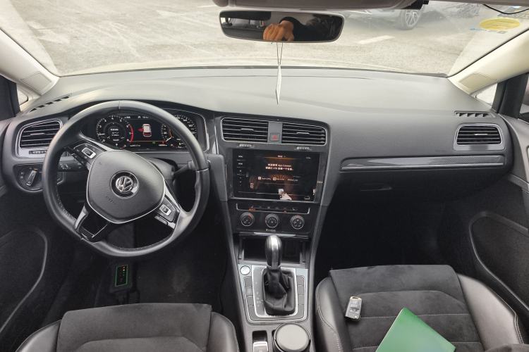 Used Volkswagen Golf 2020 280TSI DSG Luxury Edition
