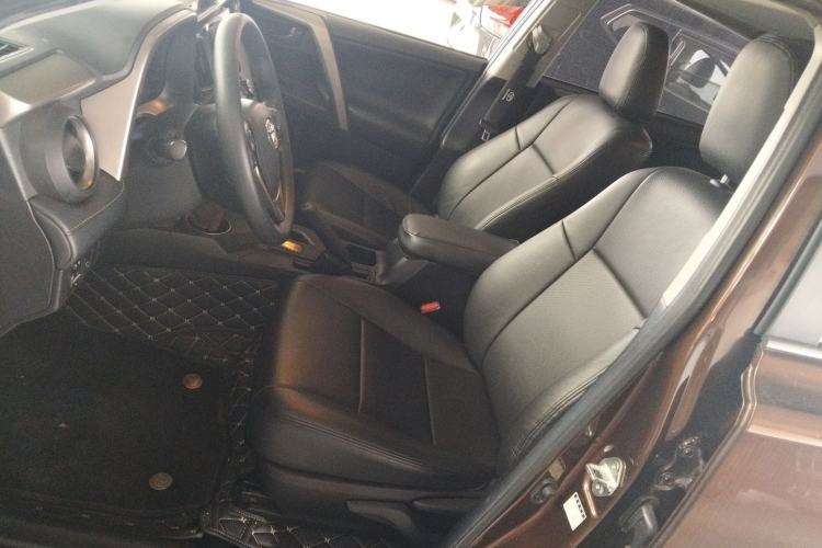 Used Toyota RAV4 2015 2.0L CVT Two-Wheel Drive Fashion Edition Left Front Seat