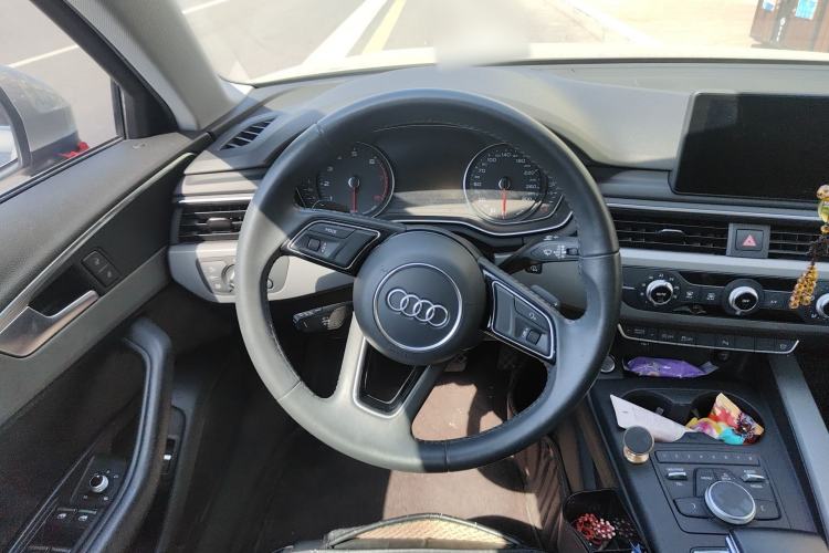 Used Audi A4L 2019 40 TFSI Ambition China VI