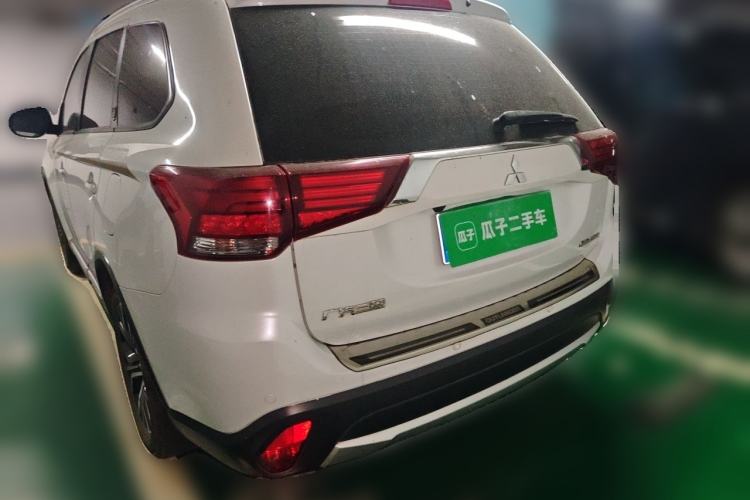Used Mitsubishi Outlander 2017 2.0L Two-Wheel Drive Glory Edition 5 Seats