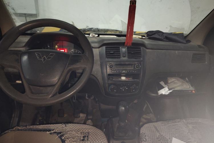 Used Wuling Rongguang 2014 1.5L S Base Version