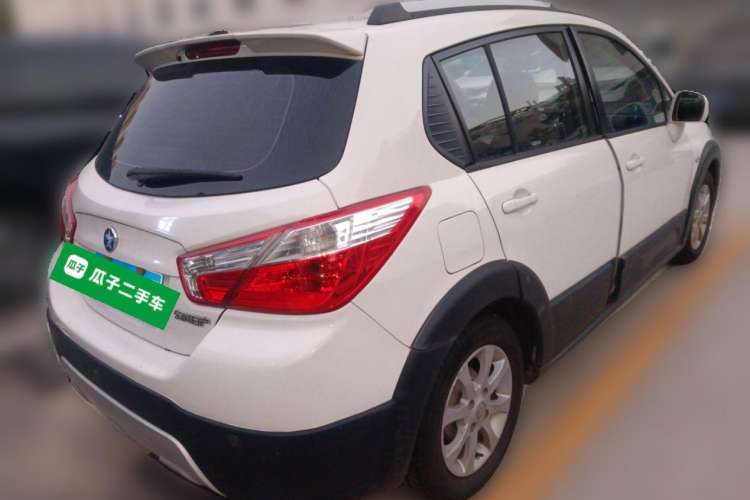 Used Venucia R50X 2013 1.6L Automatic Model
