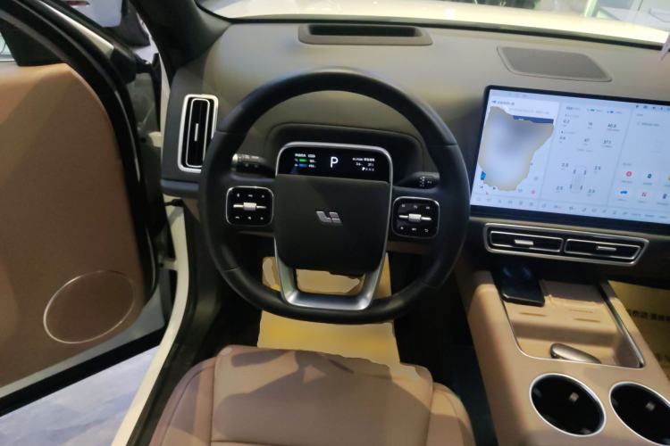 Used Li Auto L8 2025 Ultra Smart Refreshed Edition
