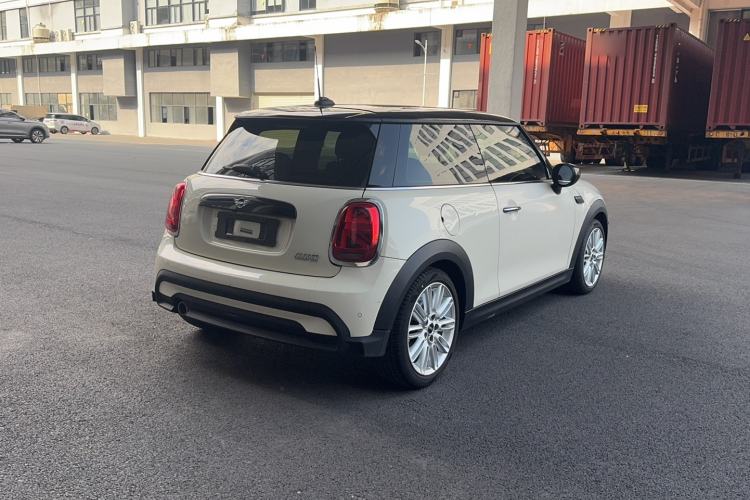 Used MINI 2022 1.5T COOPER Artist