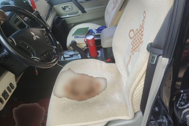 Used Mitsubishi Pajero 
