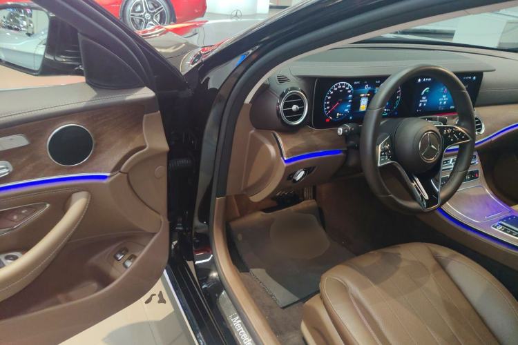 Used Mercedes-Benz E-Class New Energy 2023 E 350 e L Plug-in Hybrid Sedan

