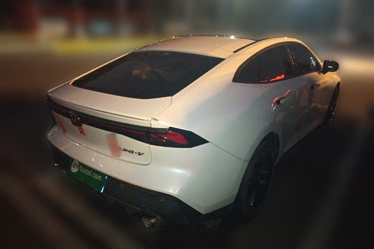 Used Changan UNI-V 2022 1.5T Prestige Version
