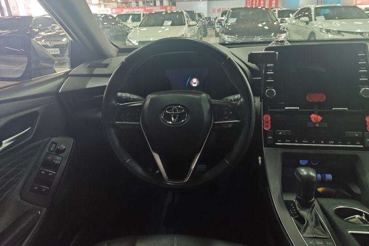 Used Toyota Avalon 2019 Dual-Engine 2.5L XLE Prestige Version China VI Standard Steering Wheel