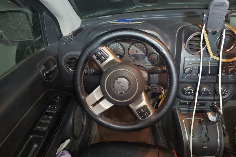 Used Jeep Compass 2011 2.4L Four-wheel Drive Classic Upgrade Edition
