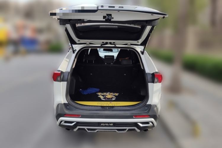 Used Toyota RAV4 2020 2.0L CVT 4x4 Trend Edition Trunk