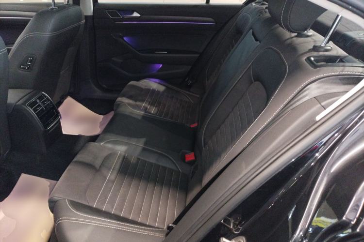 Used Volkswagen Magotan 2020 330TSI DSG Luxury Edition Left Rear Seat