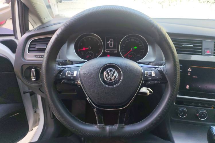 Used Volkswagen Golf 2014 1.4TSI Automatic Comfort Model
