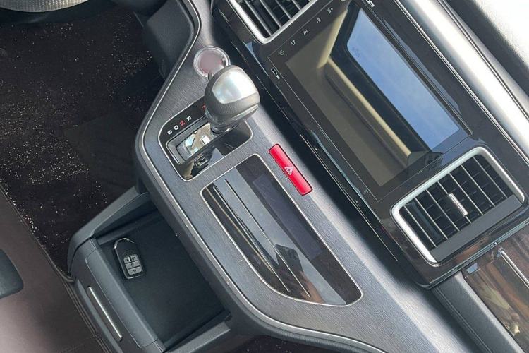 Used Honda Elysion 2016 2.4L Luxury Edition
